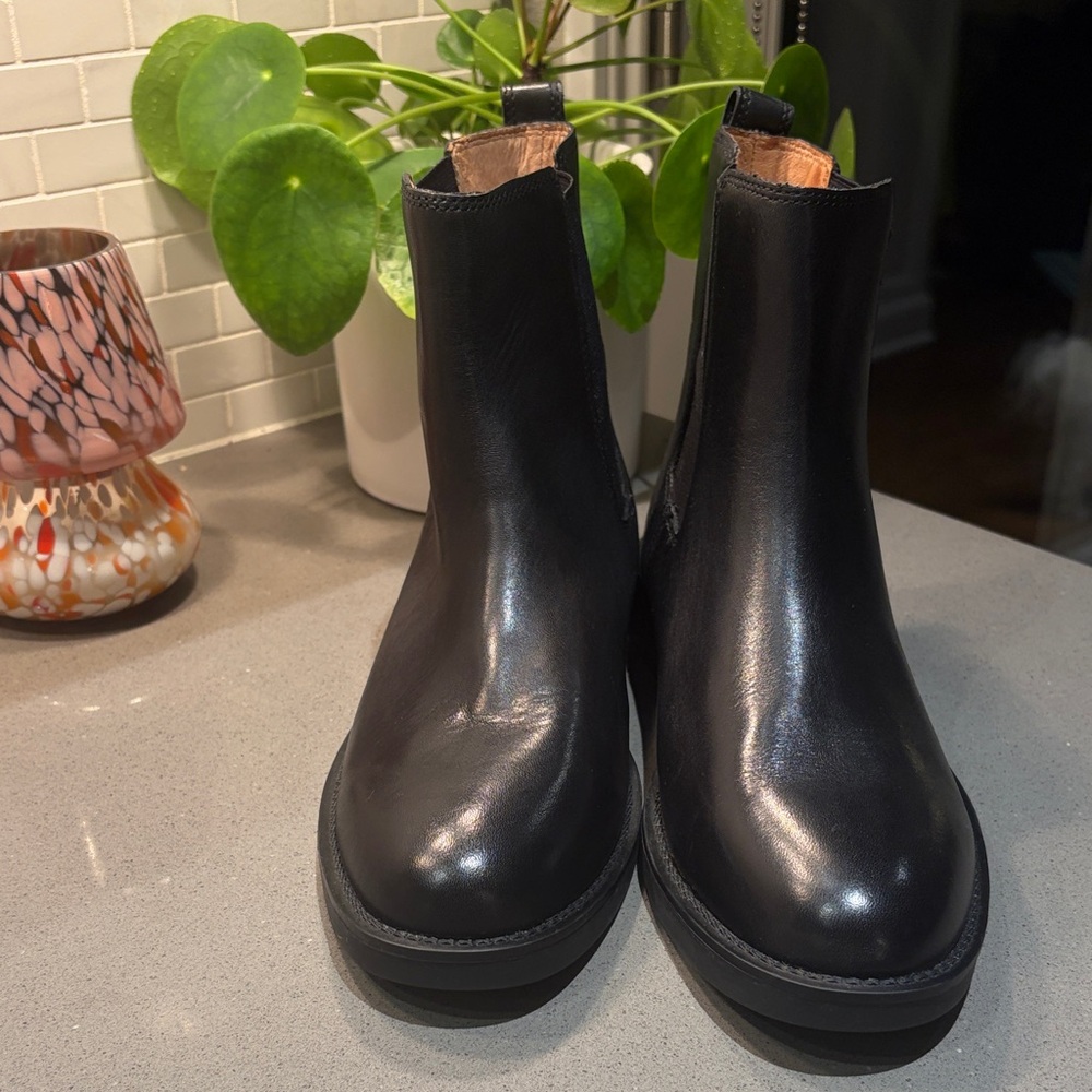 Madewell Cleary Chelsea Boot Black size 8.5 NWOT - Picture 6 of 9
